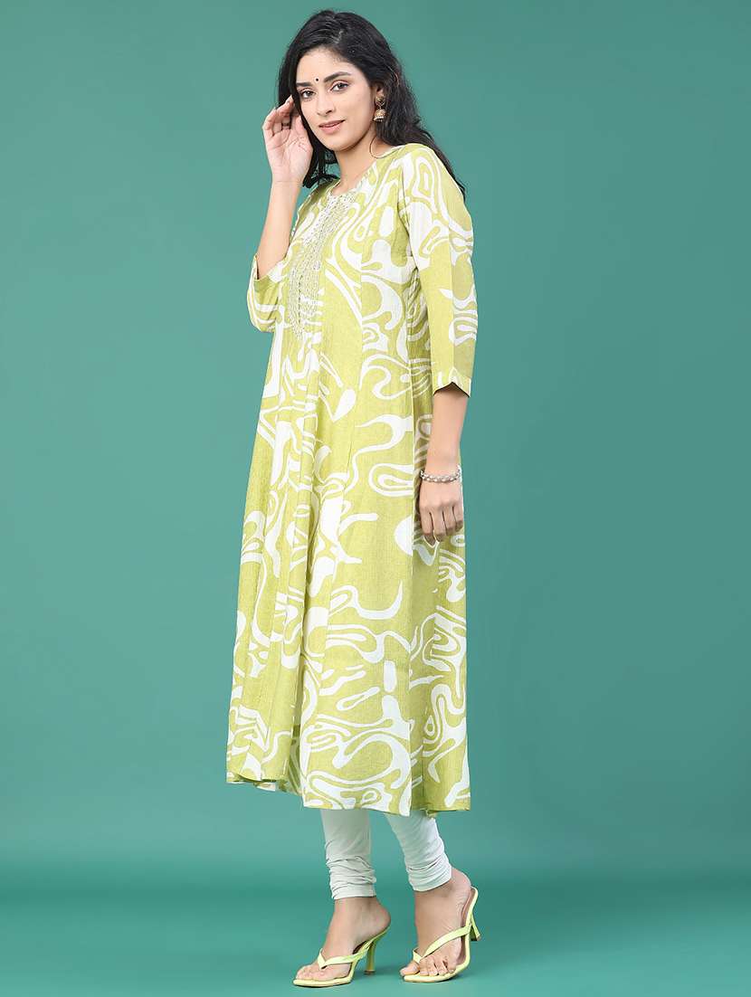 women printed three quarter sleeve kurta leggings set - 22246356 -  Standard Image - 4