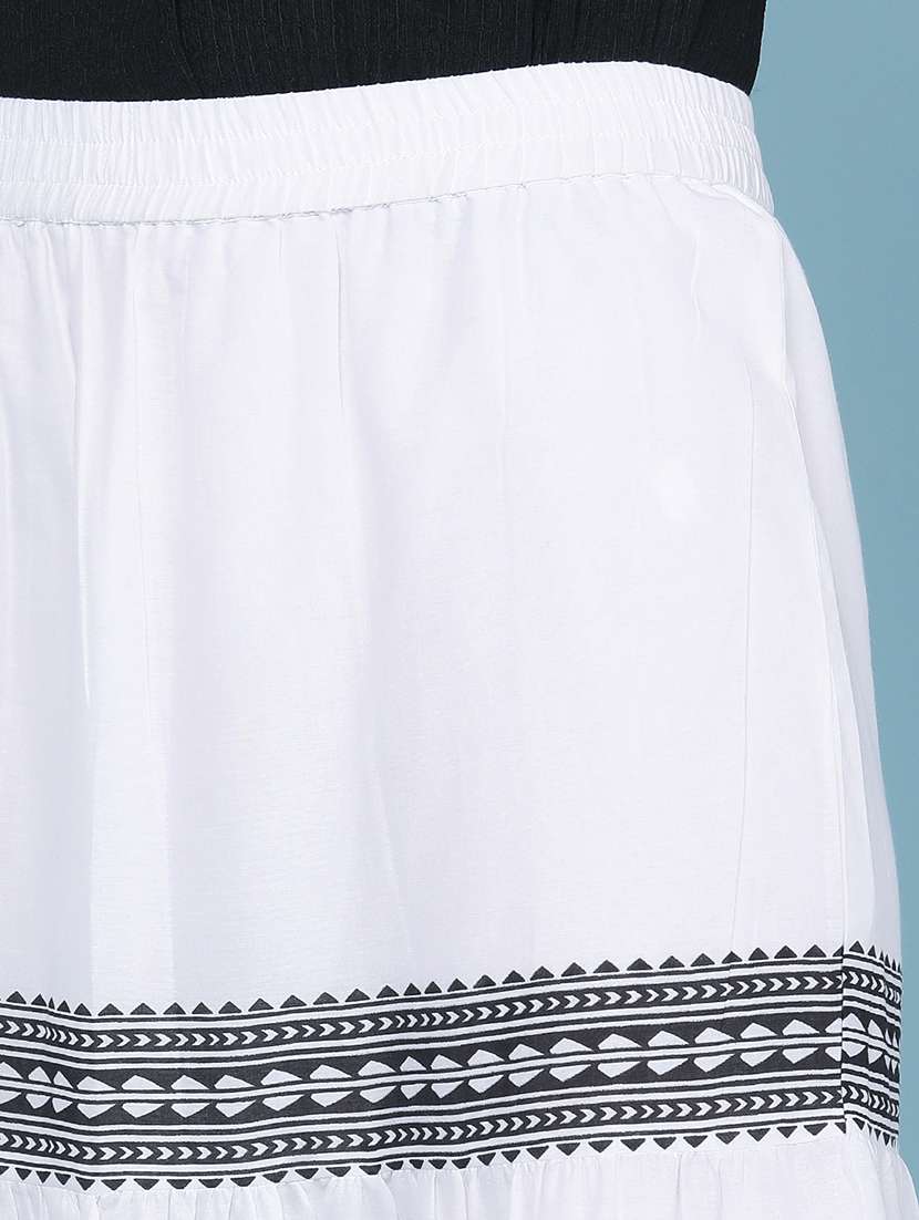 women printed mid rise flared skirt - 22246606 -  Standard Image - 1