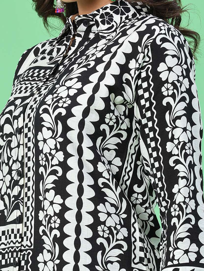 Women Printed Three Quarter Sleeves A-line Kurta - 22246818 -  Standard Image - 1