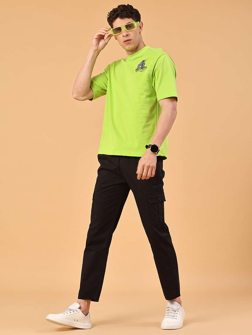 men green cotton blend plain t-shirt - 22248418 -  Standard Image - 4