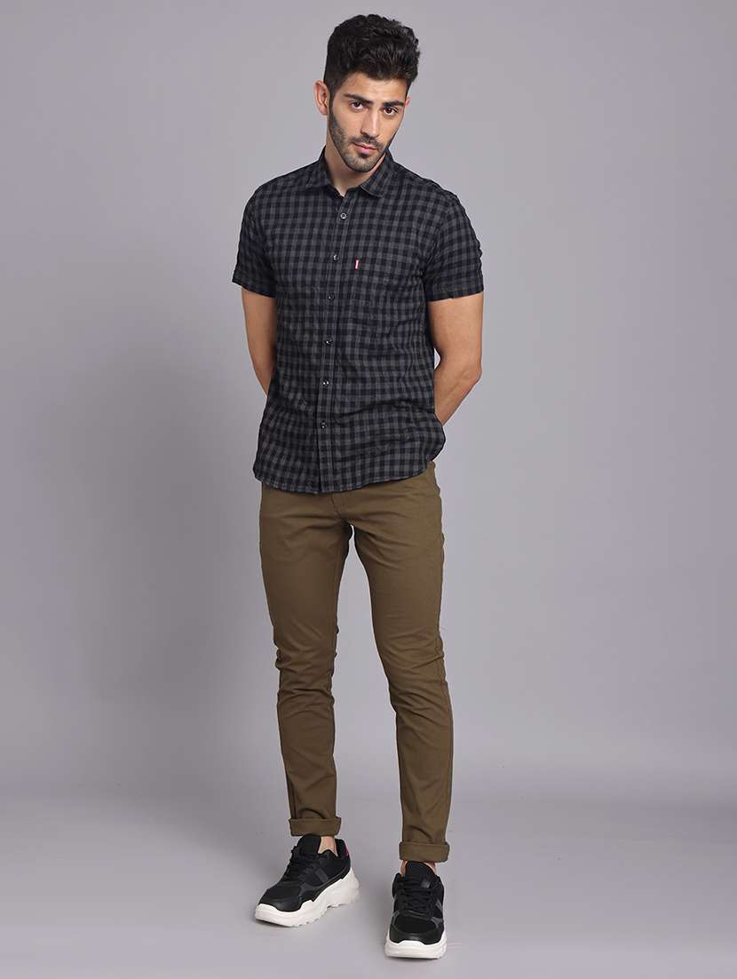 men solid mid rise slim fit trouser - 22248919 -  Standard Image - 4