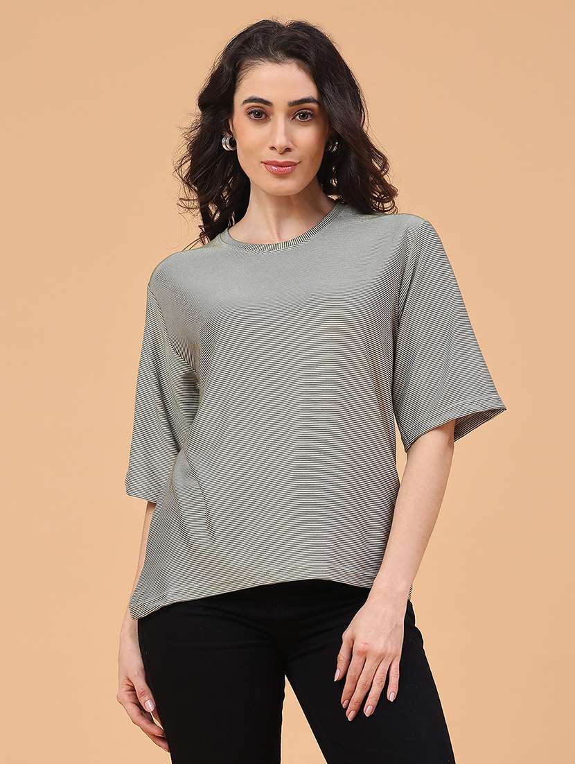 women striped short sleeve oversized t-shirt - 22250137 -  Standard Image - 1