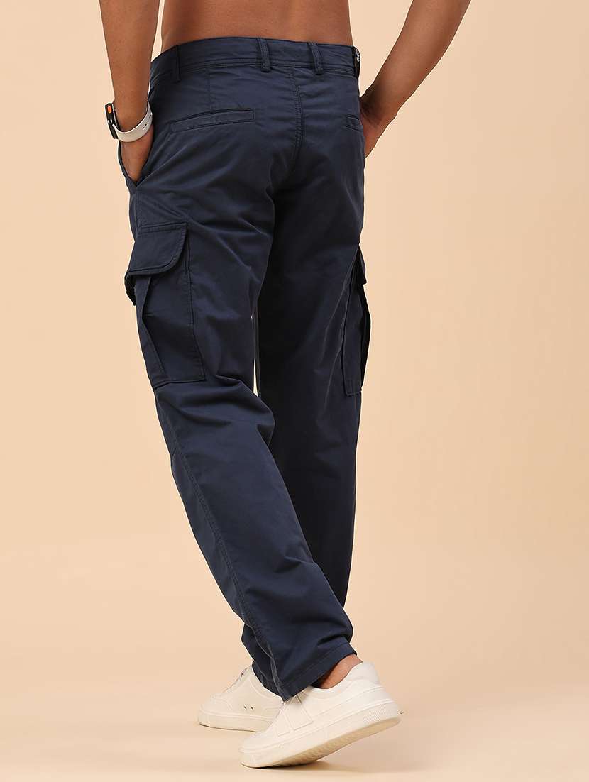 men solid mid rise regular fit cargo  - 22250392 -  Standard Image - 4
