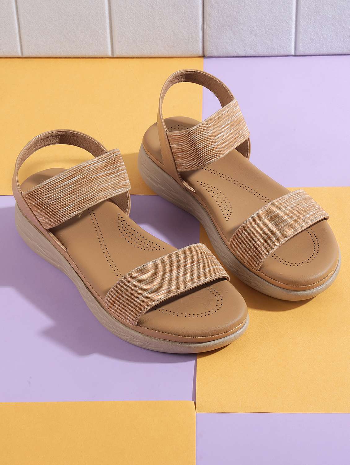 women back strap flat sandal