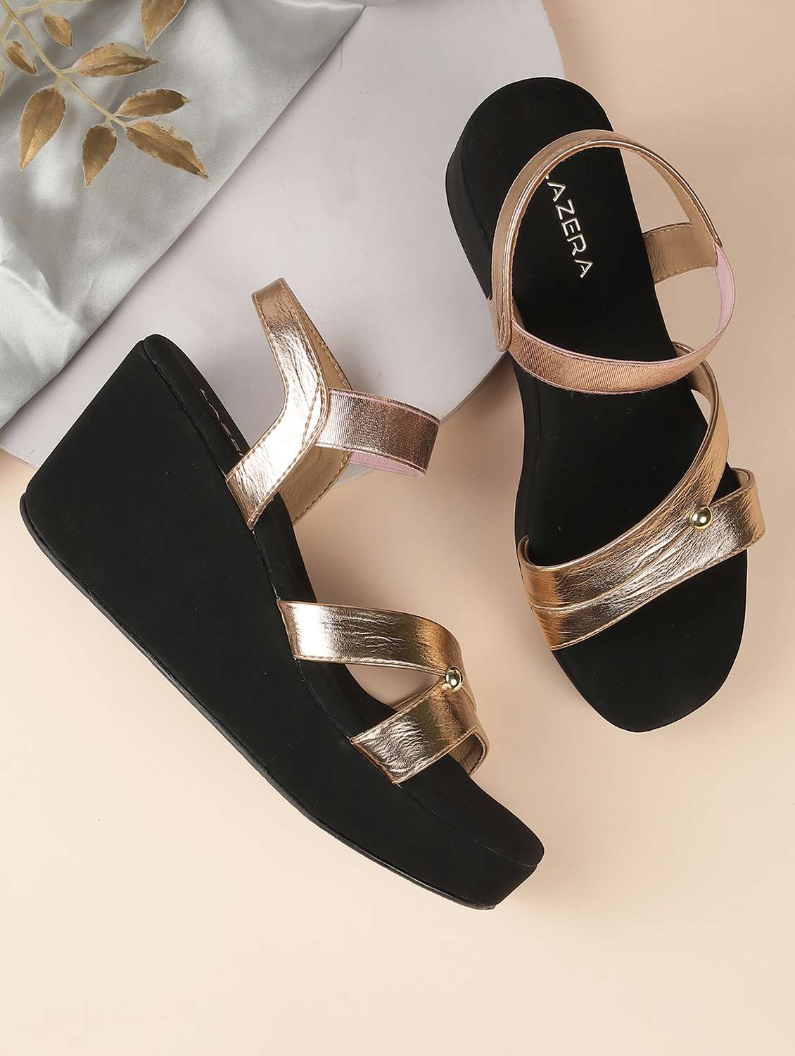 women solid back strap wedge