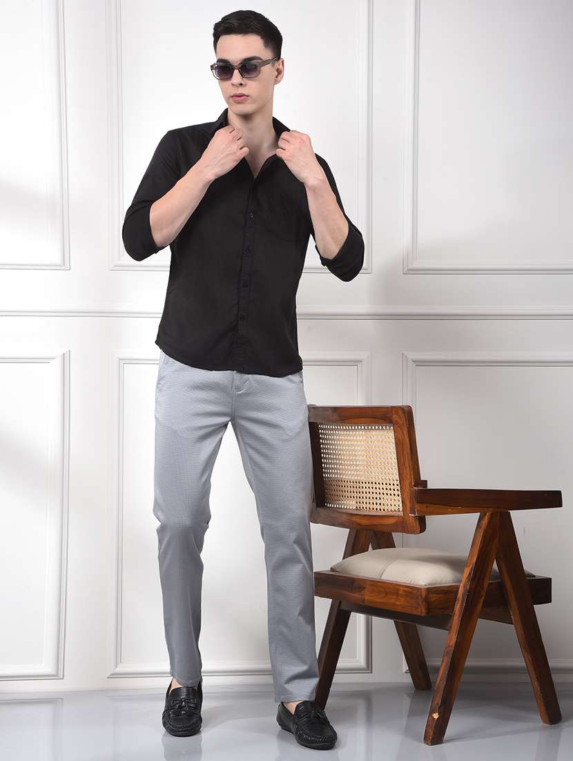 men solid mid rise slim fit chinos  - 22253267 -  Standard Image - 4