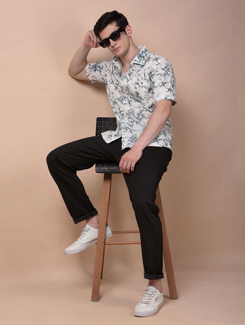 men solid mid rise slim fit chinos  - 22253273 -  Standard Image - 4