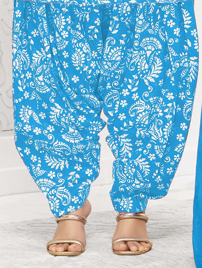 women printed three quarter sleeve kurta patiala with dupatta set - 22253300 -  Standard Image - 4