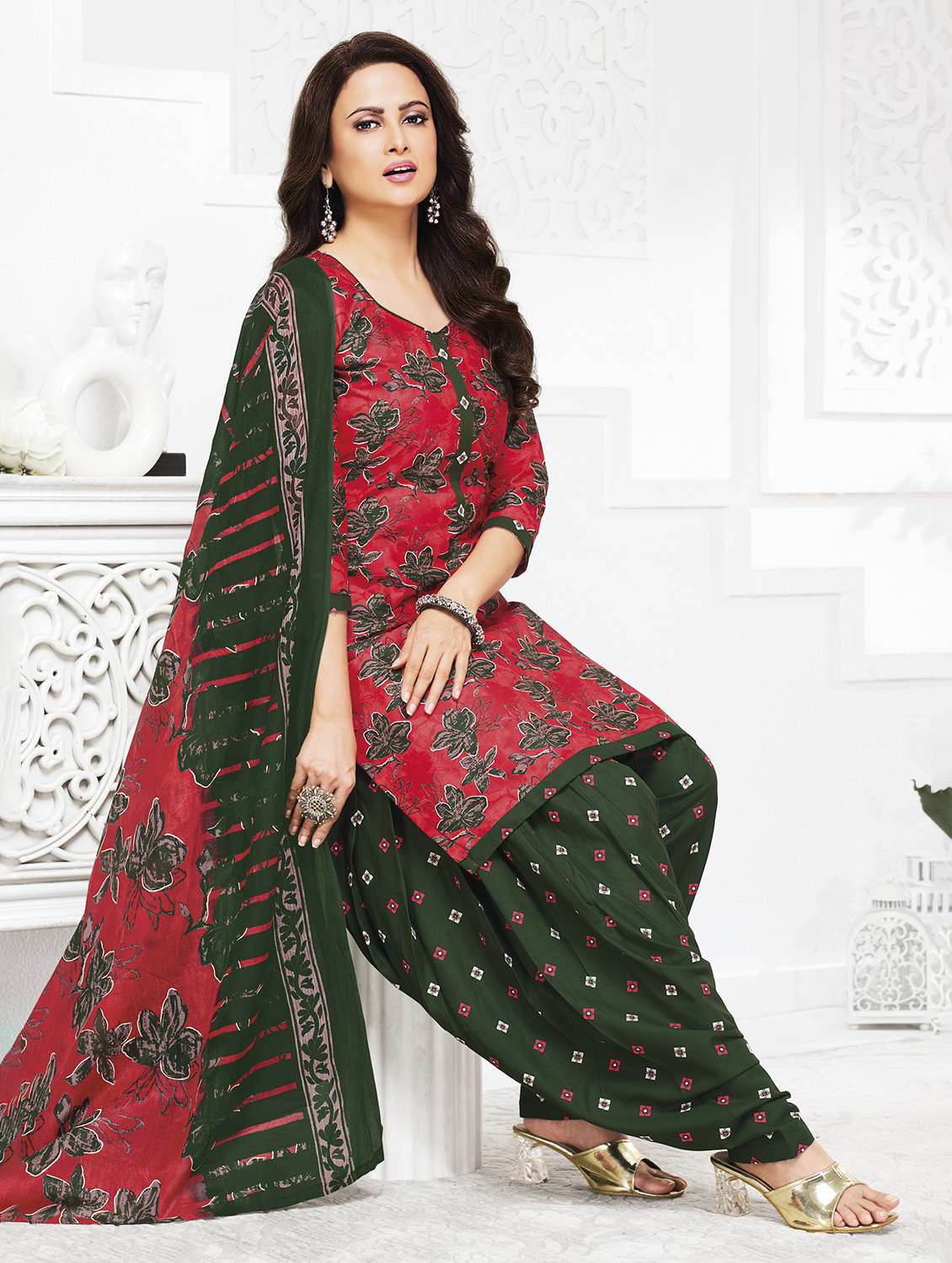 women floral three quarter sleeve kurta patiala with dupatta set - 22253303 -  Standard Image - 1