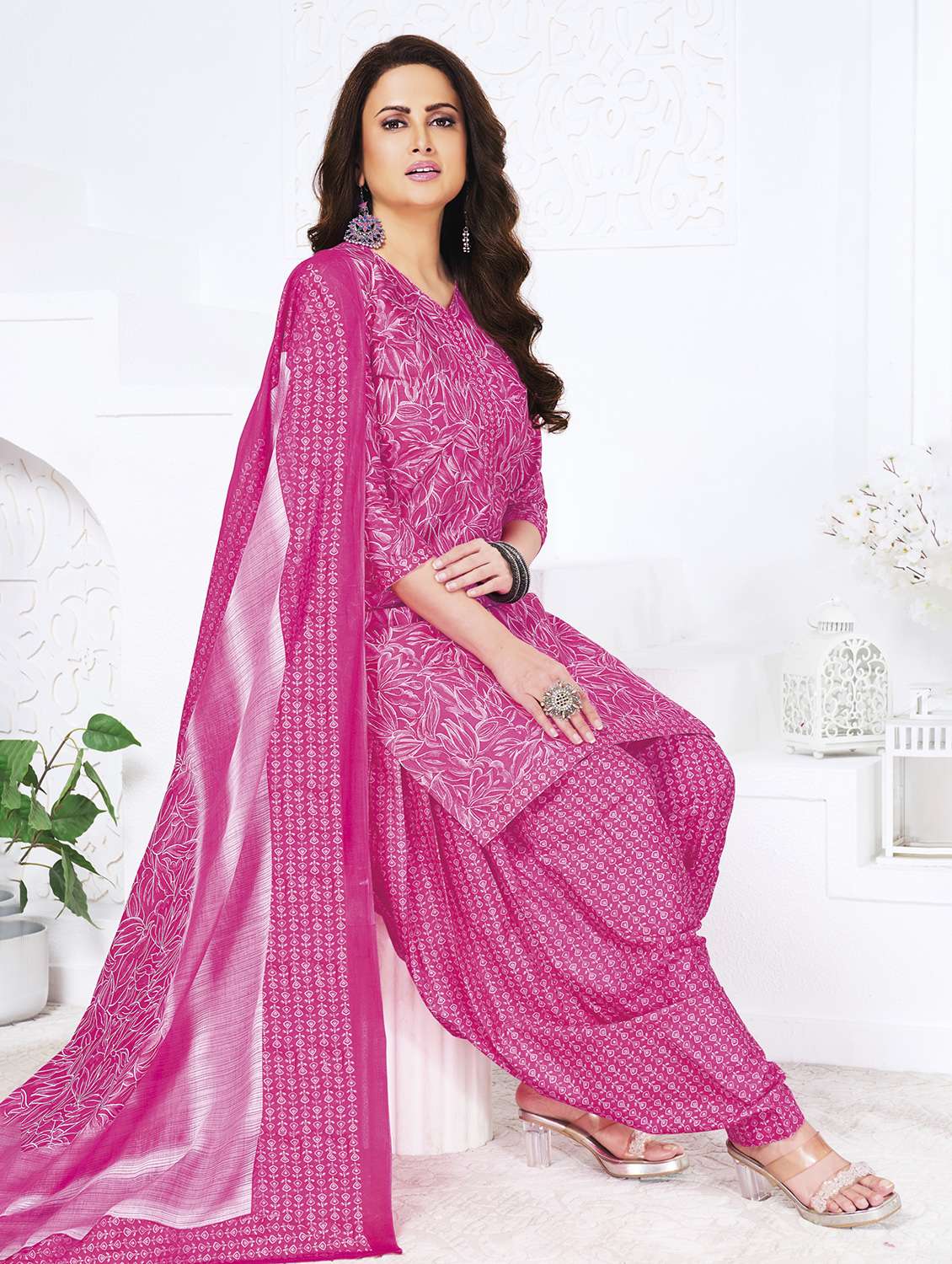 women printed three quarter sleeve kurta patiala with dupatta set - 22253315 -  Standard Image - 1