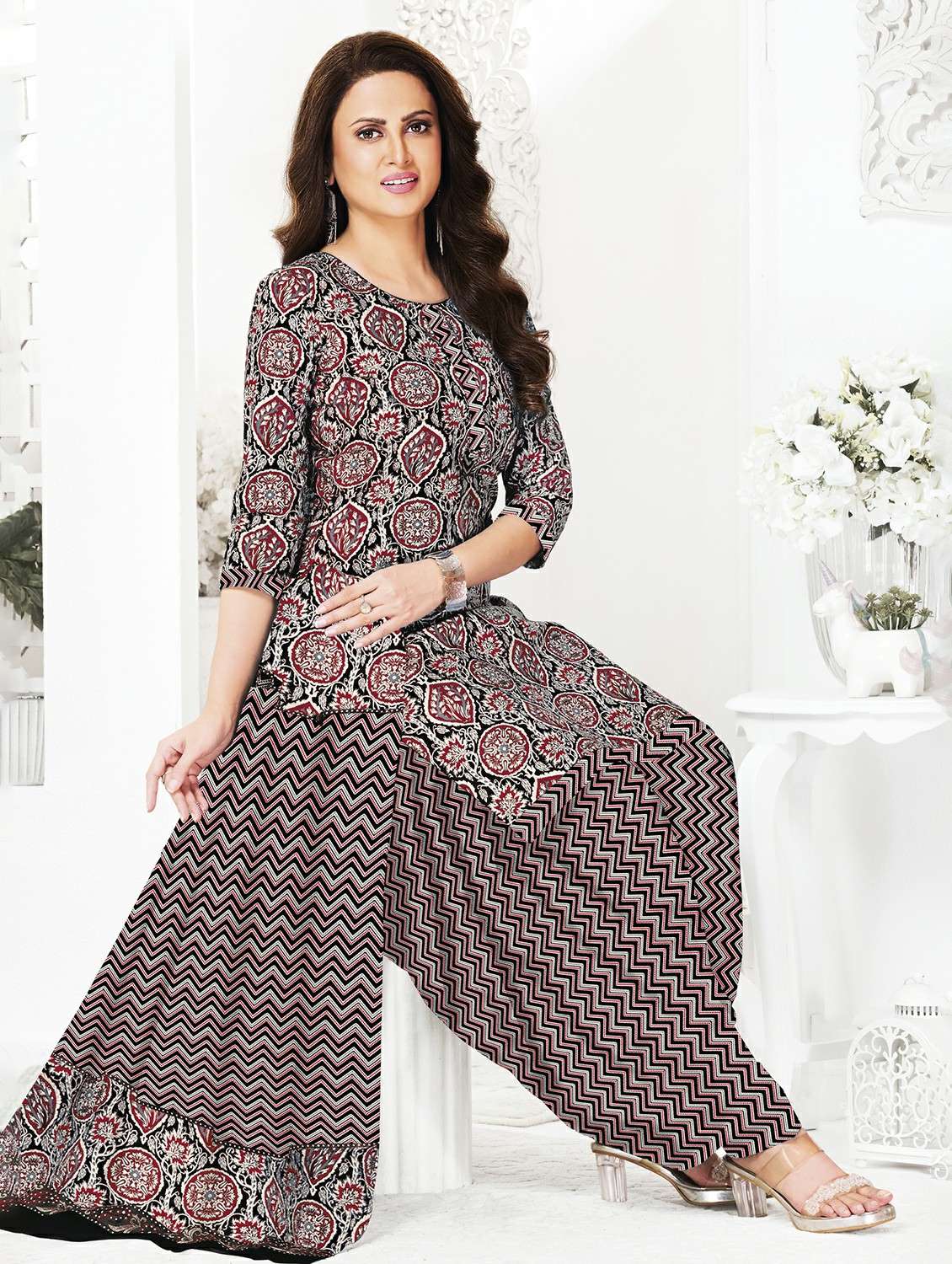 women printed three quarter sleeve kurta patiala with dupatta set - 22253316 -  Standard Image - 1