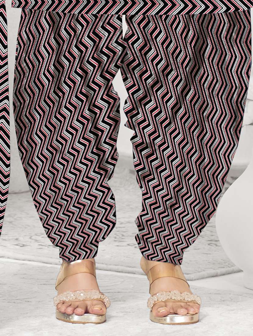 women printed three quarter sleeve kurta patiala with dupatta set - 22253316 -  Standard Image - 4