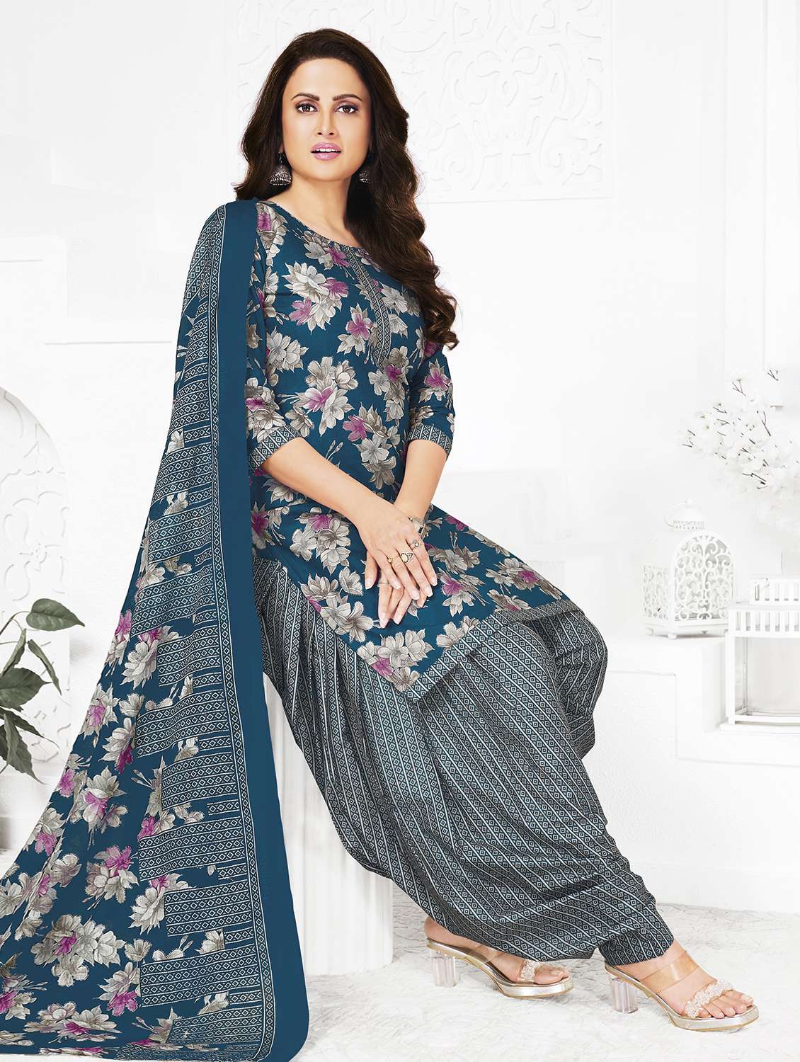 women floral three quarter sleeve kurta patiala with dupatta set - 22253325 -  Standard Image - 1