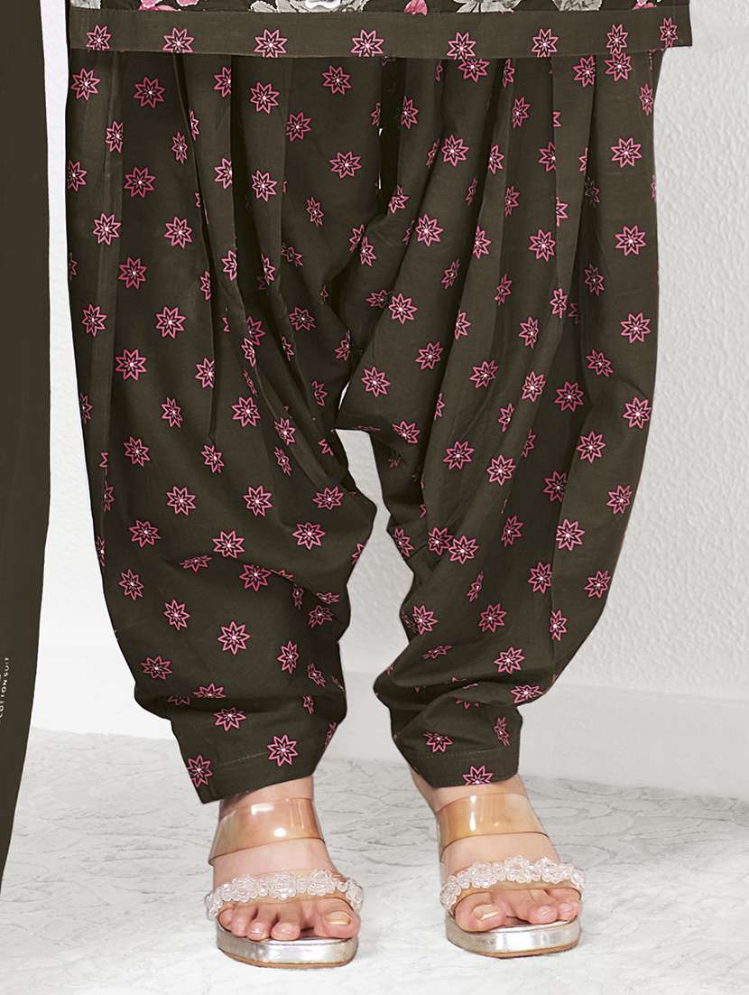 women floral three quarter sleeve kurta patiala with dupatta set - 22253332 -  Standard Image - 4