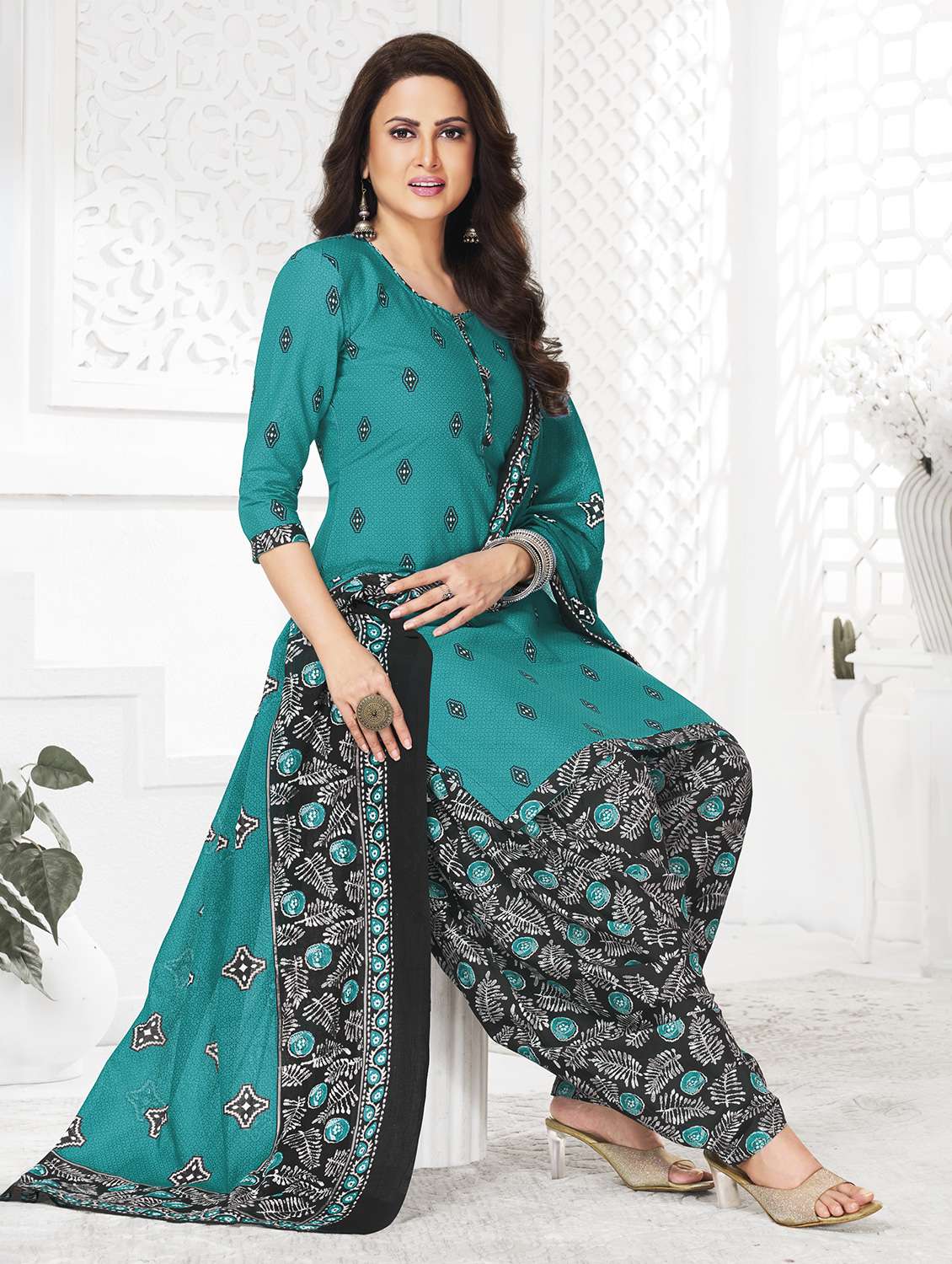 women printed three quarter sleeve kurta patiala with dupatta set - 22253334 -  Standard Image - 1
