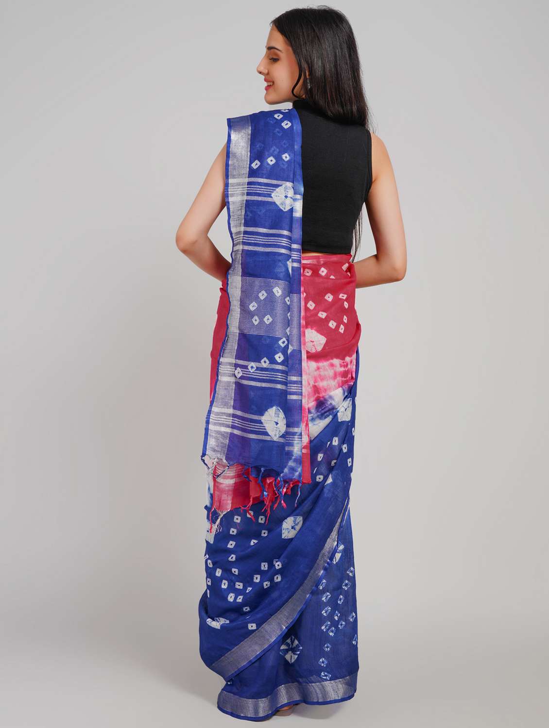 women tie & dye printed saree with blouse - 22253399 -  Standard Image - 4