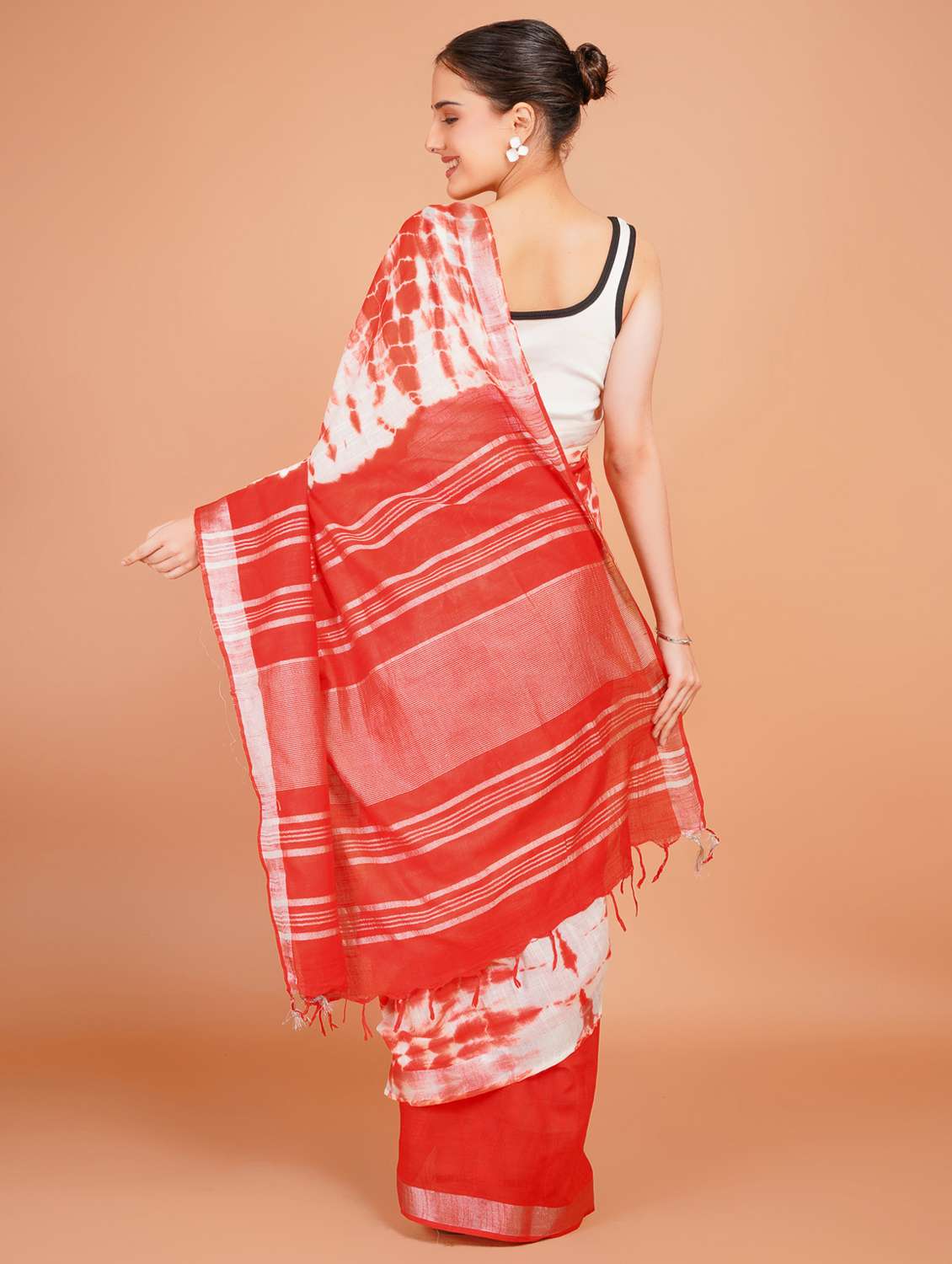 women tie & dye printed saree with blouse - 22253414 -  Standard Image - 4