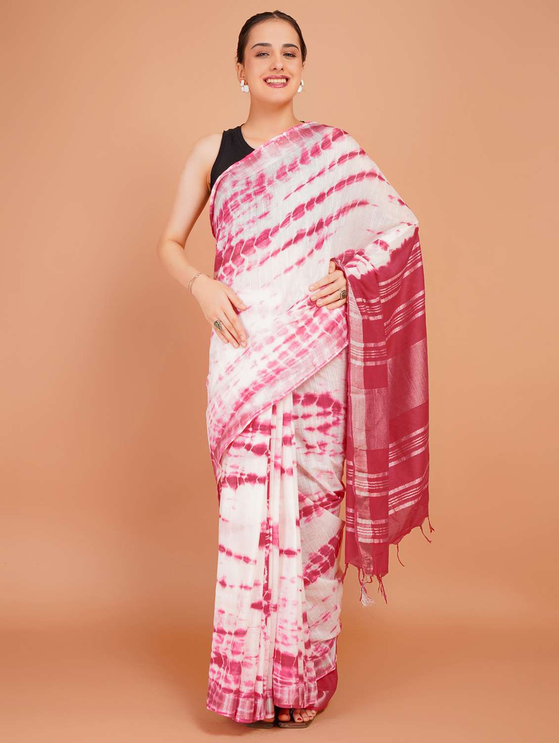 women tie & dye printed saree with blouse