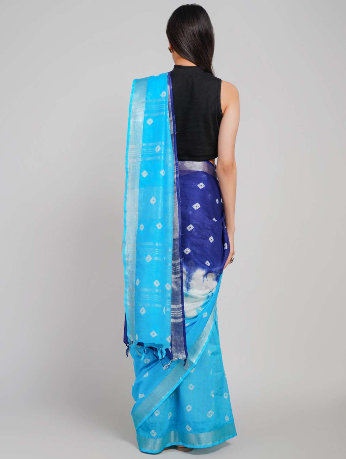women tie & dye printed saree with blouse - 22253423 -  Standard Image - 4