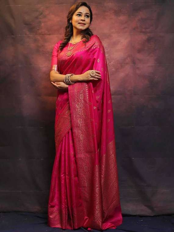 women self design banarasi saree with blouse - 22253479 -  Standard Image - 1