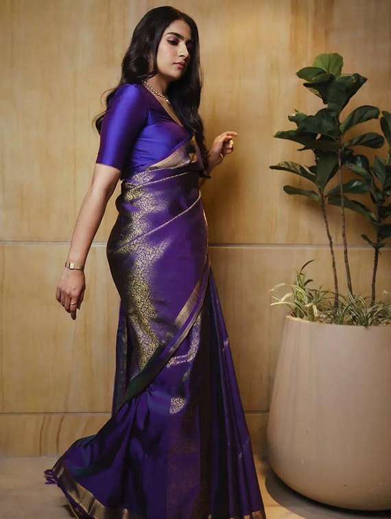 women self design kanjivaram saree with blouse - 22253487 -  Standard Image - 1