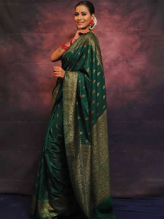 women self design banarasi saree with blouse - 22253507 -  Standard Image - 1