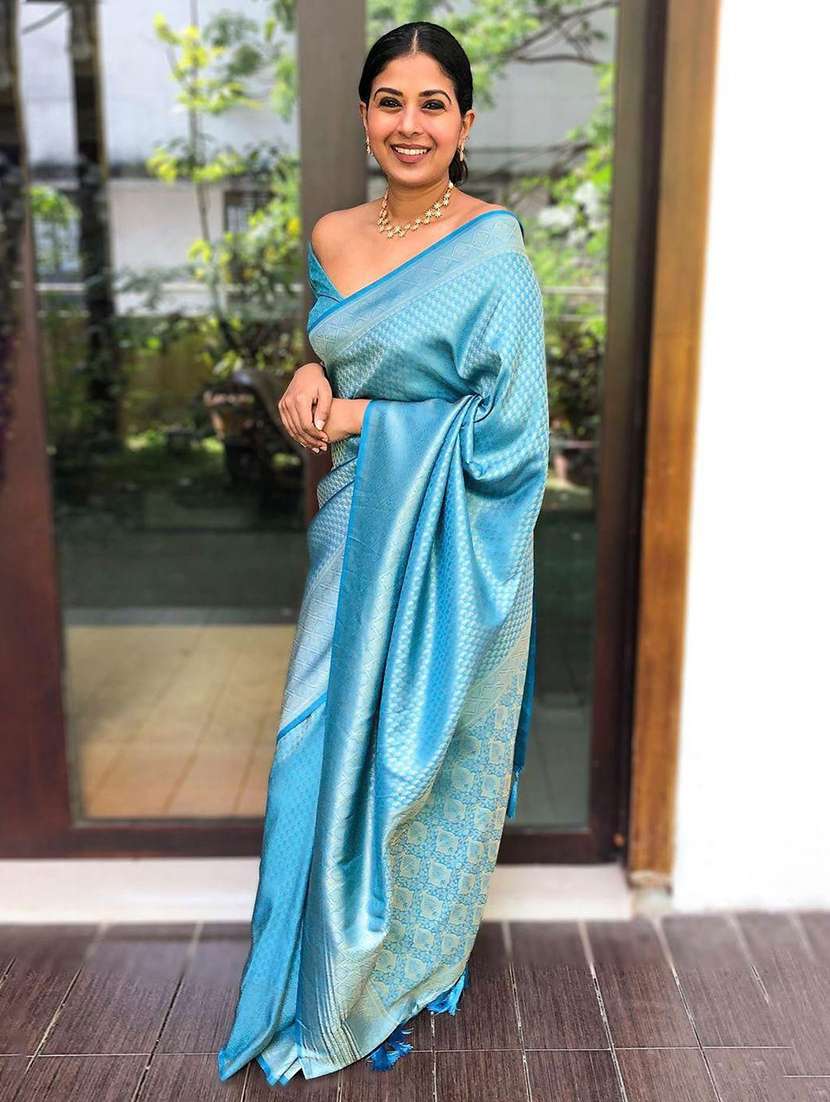 women self design banarasi saree with blouse - 22253509 -  Standard Image - 1