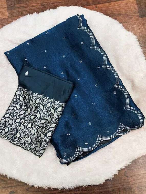 women solid with work embellished saree with blouse - 22253531 -  Standard Image - 1