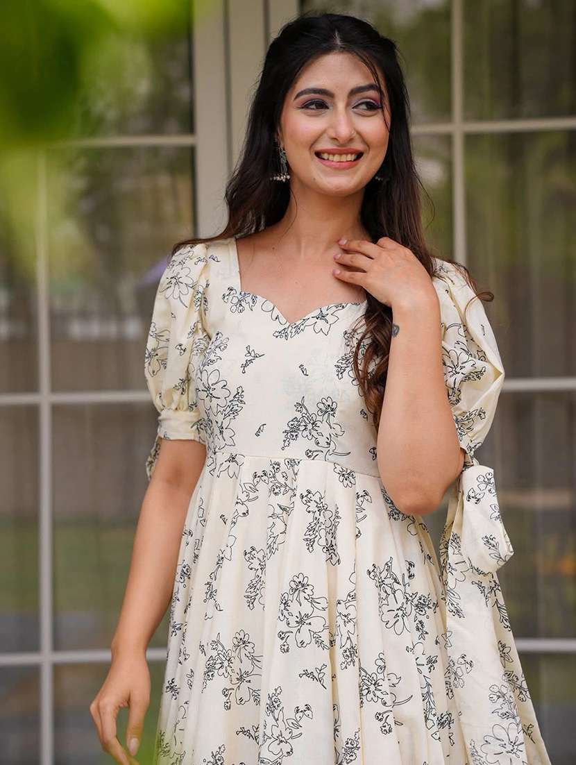 women floral sweetheart neck tiered maxi dress - 22253553 -  Standard Image - 4