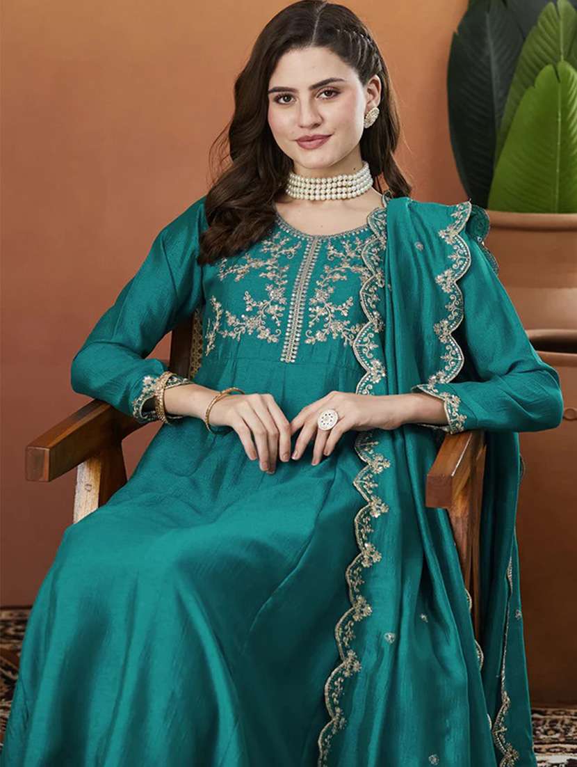 women solid with work long sleeve kurta pant with dupatta set - 22253561 -  Standard Image - 4