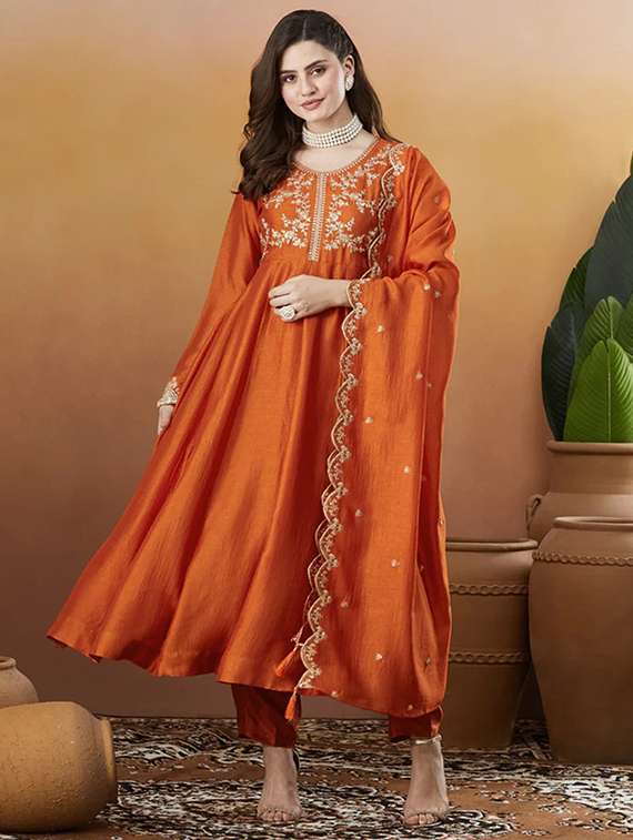 women solid with work long sleeve kurta pant with dupatta set