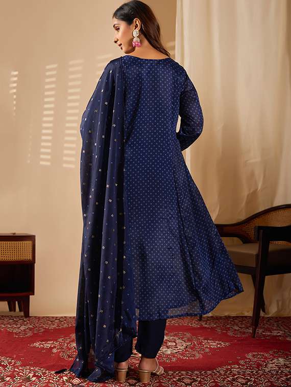 women bandhani three quarter sleeve kurta pant with dupatta set - 22253570 -  Standard Image - 4