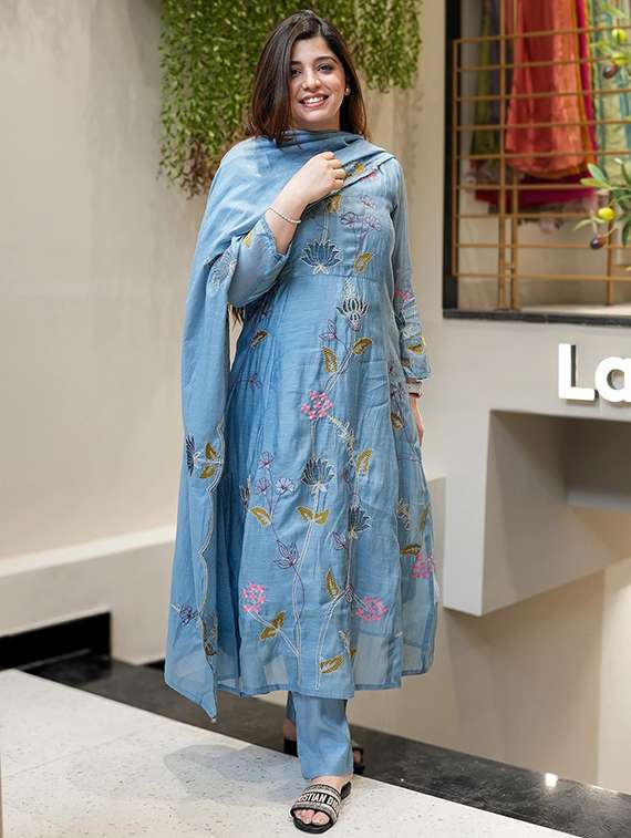 women solid with work long sleeve kurta pant with dupatta set - 22253590 -  Standard Image - 1