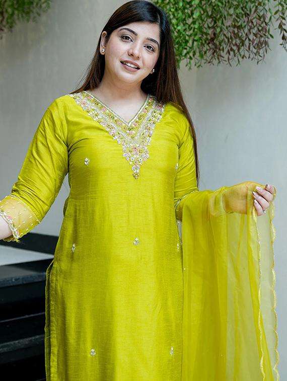 women solid with work three quarter sleeve kurta pant with dupatta set - 22253594 -  Standard Image - 1