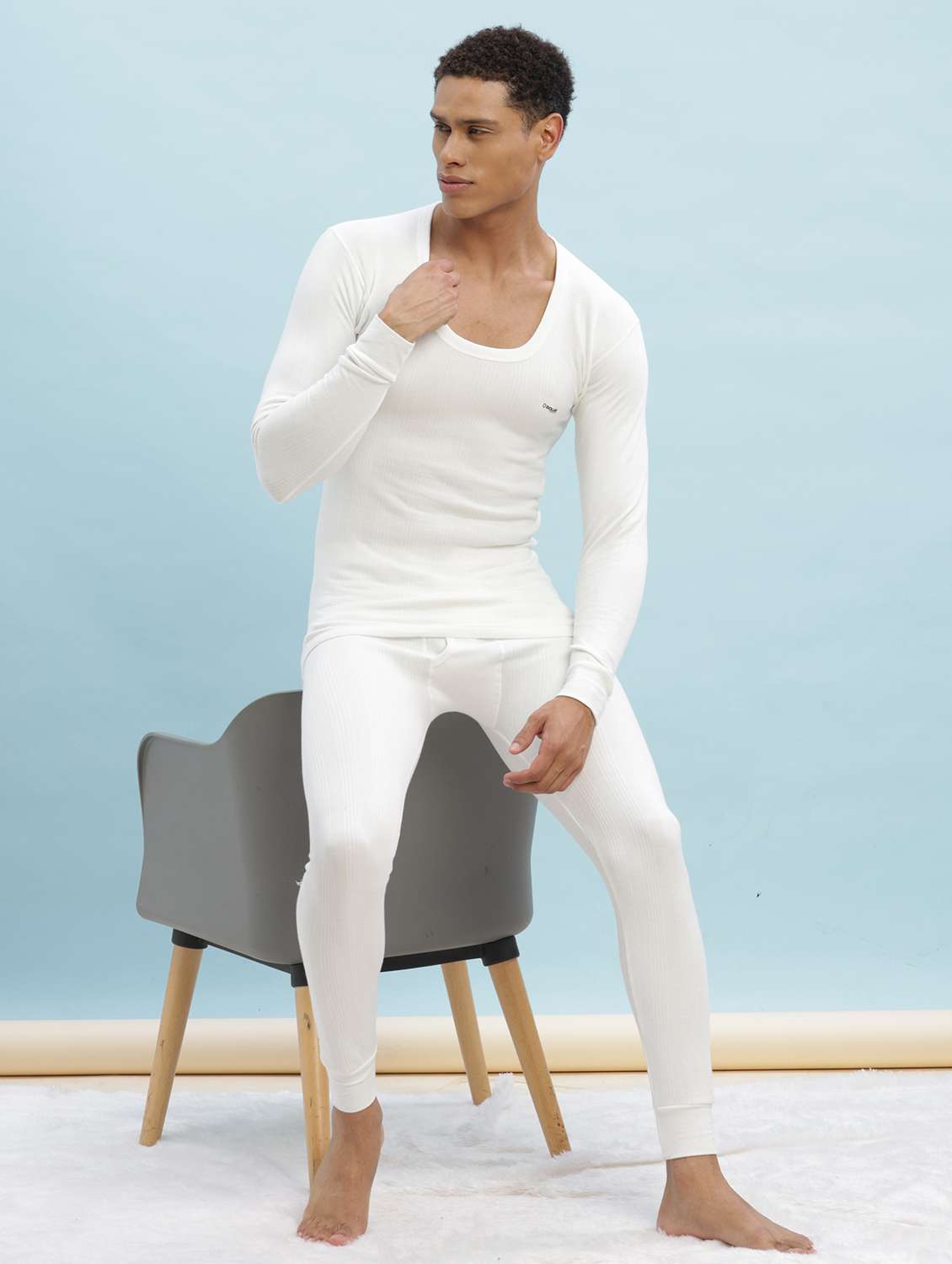 men solid full sleeve thermal top - 22253987 -  Standard Image - 4