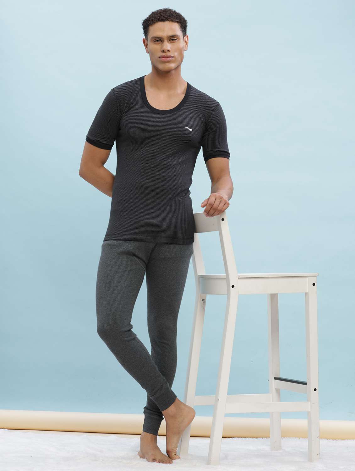 men solid half sleeve thermal top - 22254006 -  Standard Image - 4