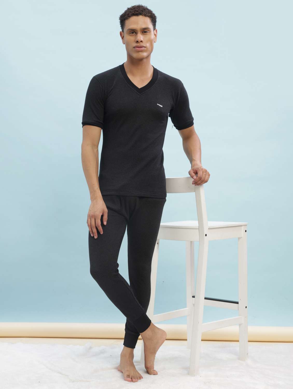 men solid half sleeve thermal top - 22254018 -  Standard Image - 4