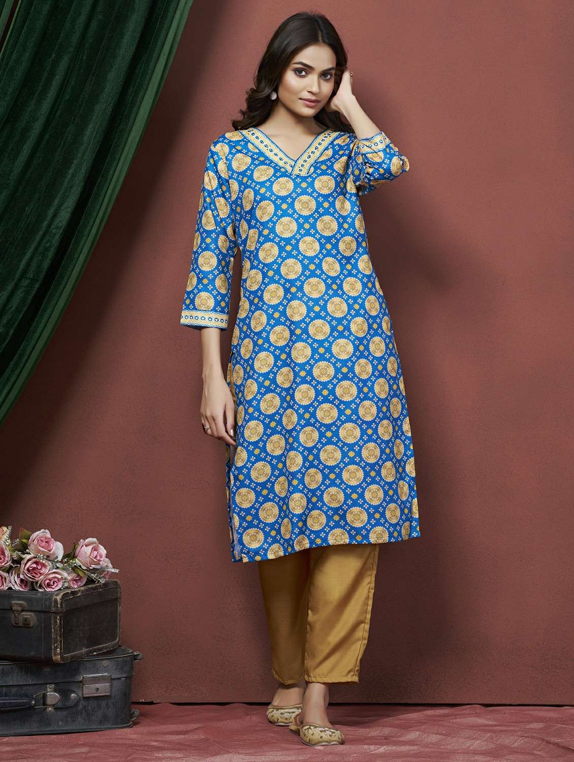 women printed three quarter sleeve straight kurta