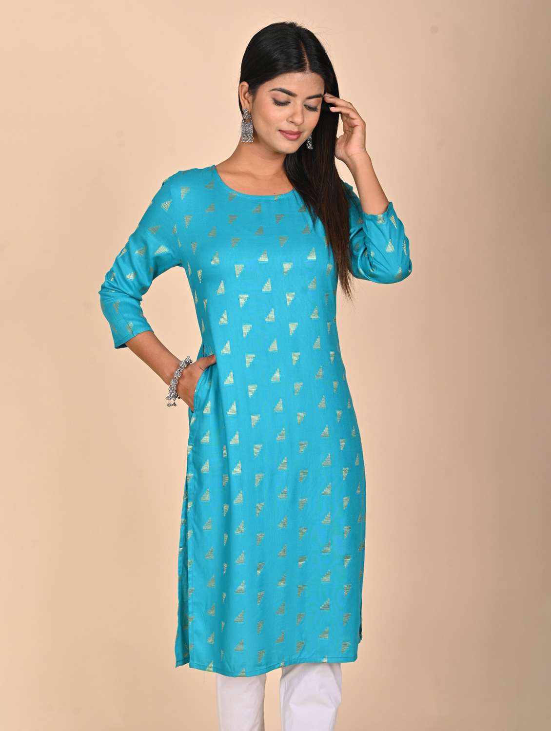 women foil printed three quarter sleeve kurta pant set - 22254861 -  Standard Image - 1