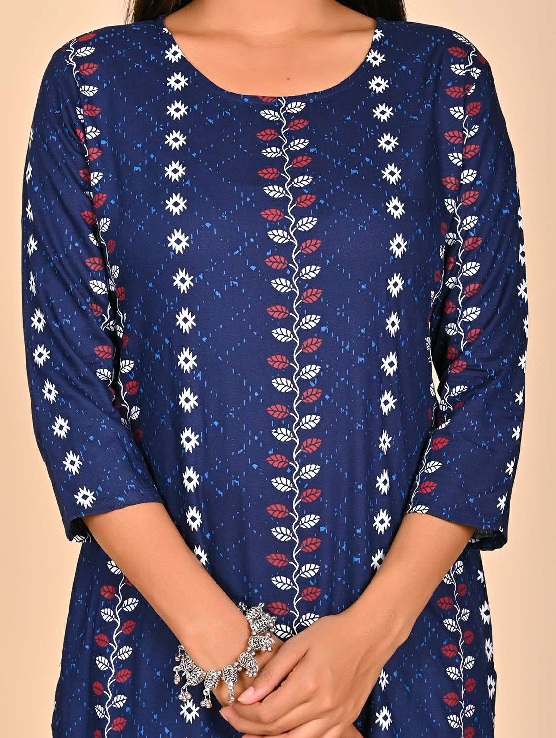 women printed three quarter sleeve kurta pant set - 22254864 -  Standard Image - 4