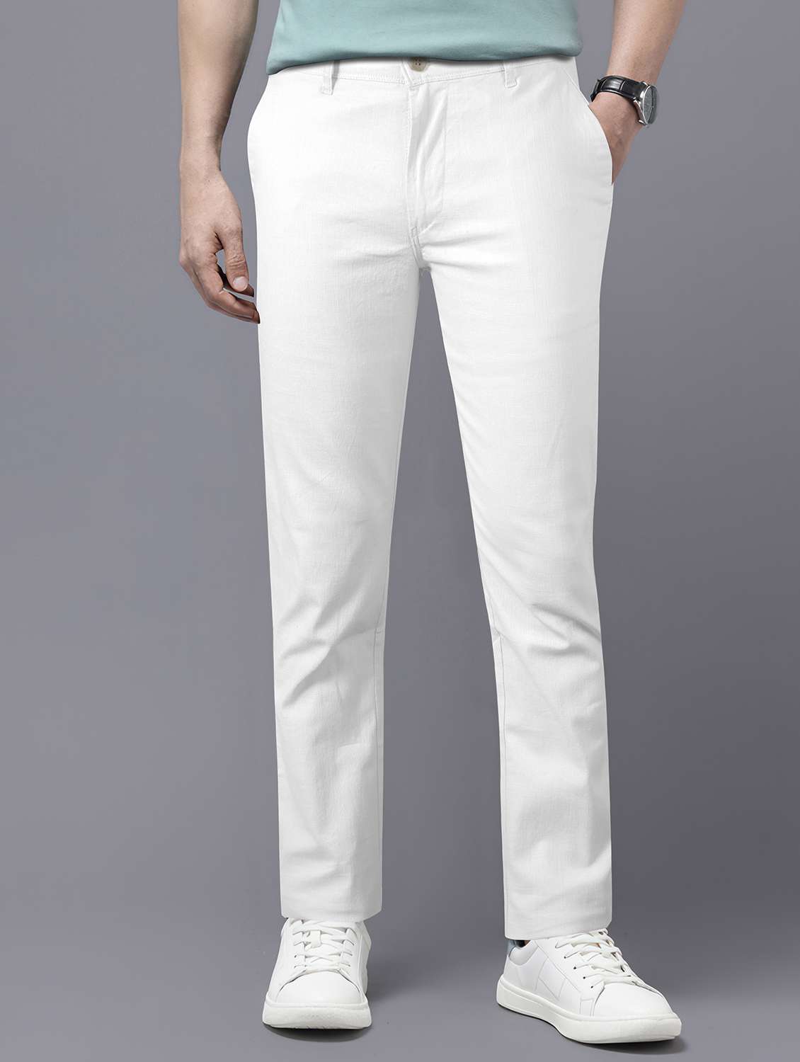 men solid mid rise straight fit chinos 
