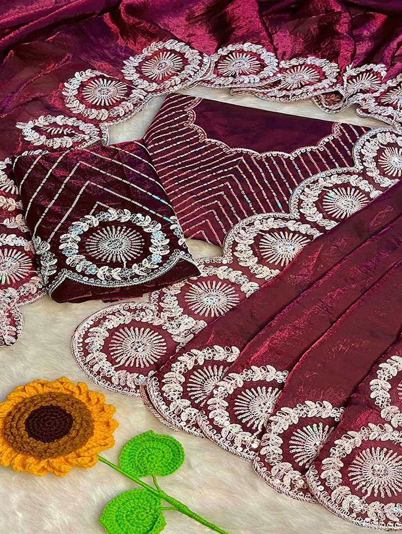 women solid with embroidered bordered saree with blouse - 22255077 -  Standard Image - 4