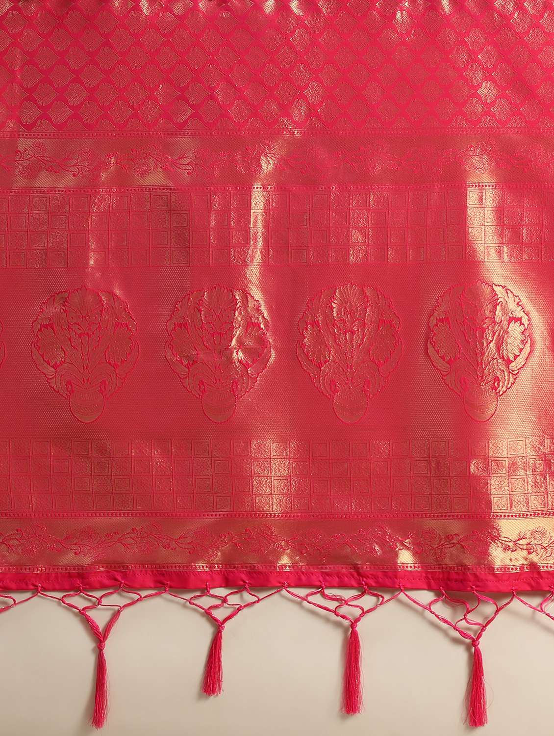 Women Self Design Banarasi Saree With Blouse - 22255556 -  Standard Image - 6