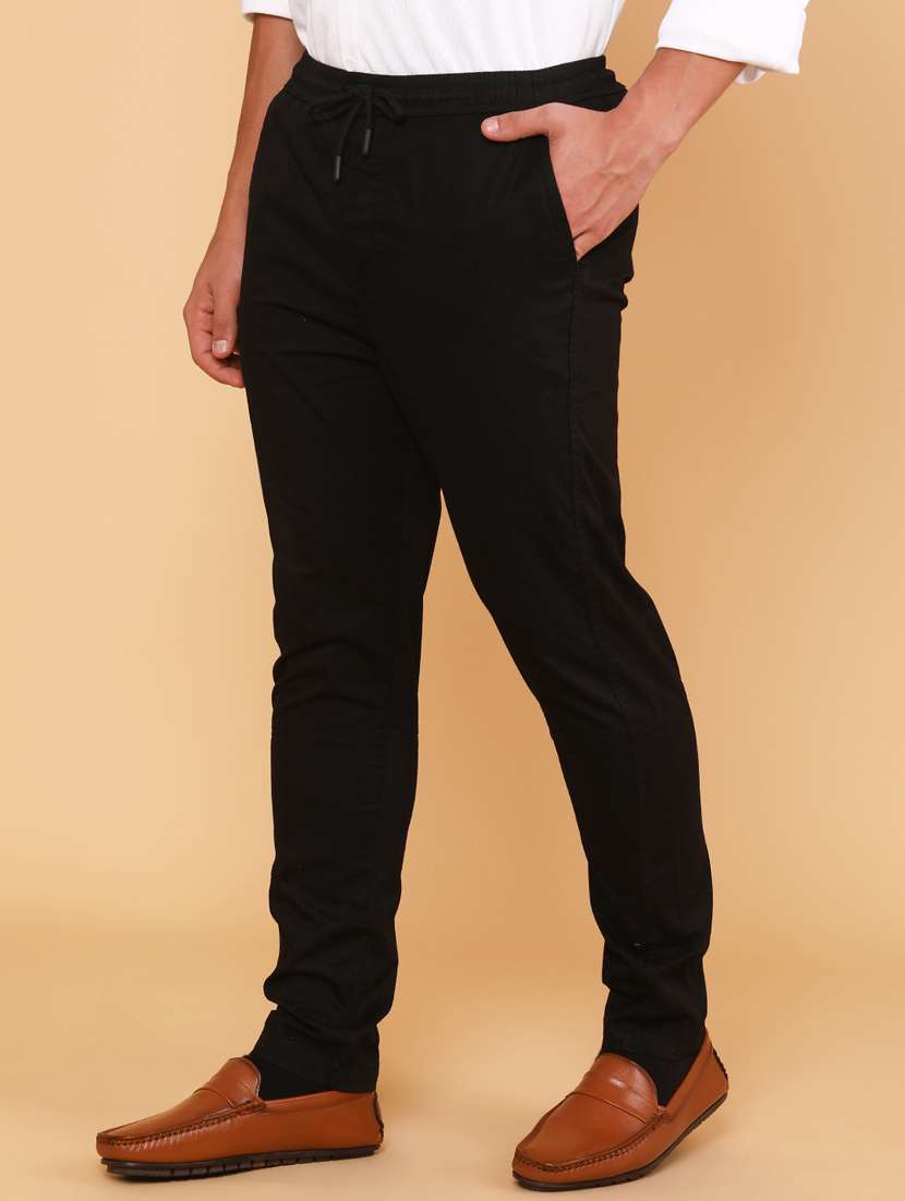 men solid mid rise chinos casual trouser