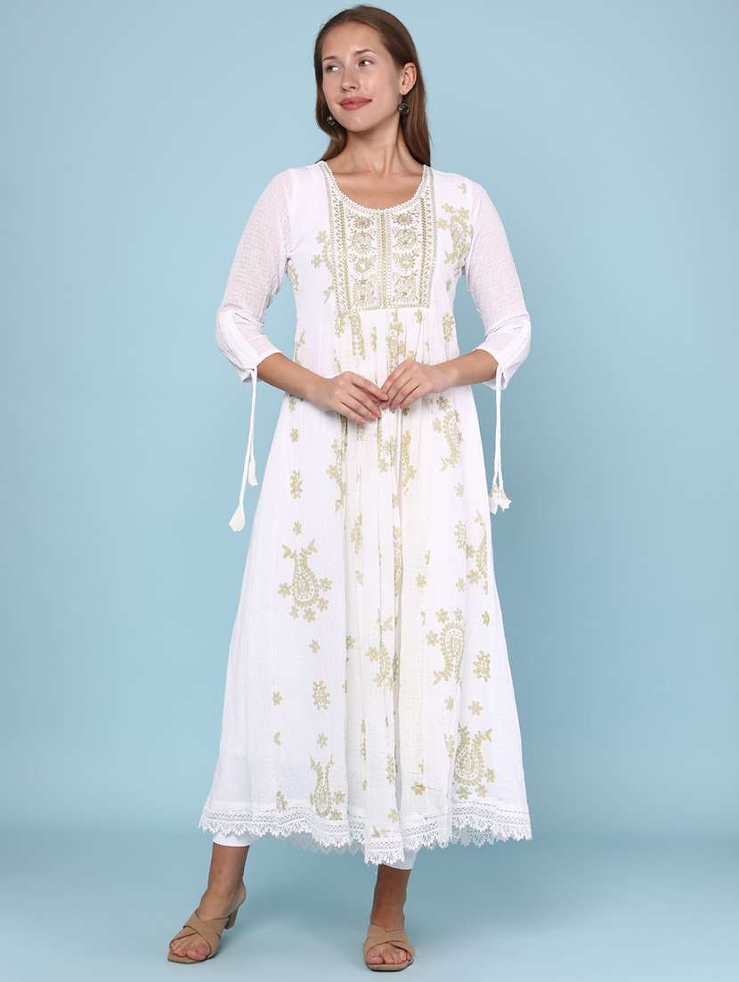 women printed three quarter sleeve flared kurta