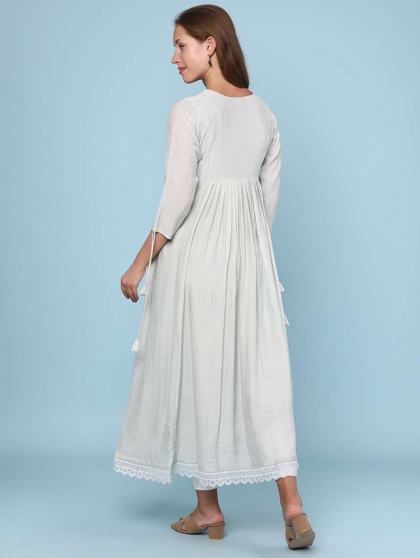 Women Printed Three Quarter Sleeve Flared Kurta - 22259137 -  Standard Image - 4