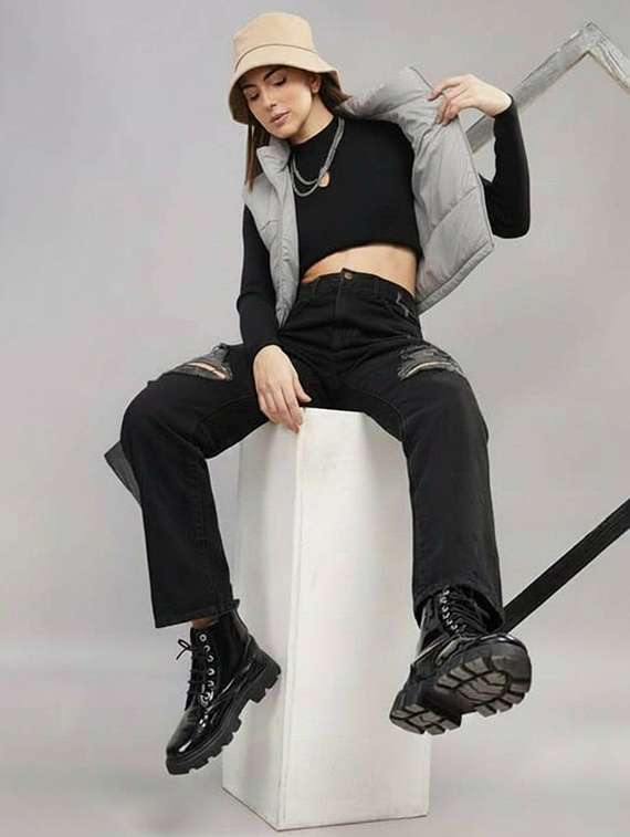 women solid sleeveless cropped puffer jacket - 22259252 -  Standard Image - 4