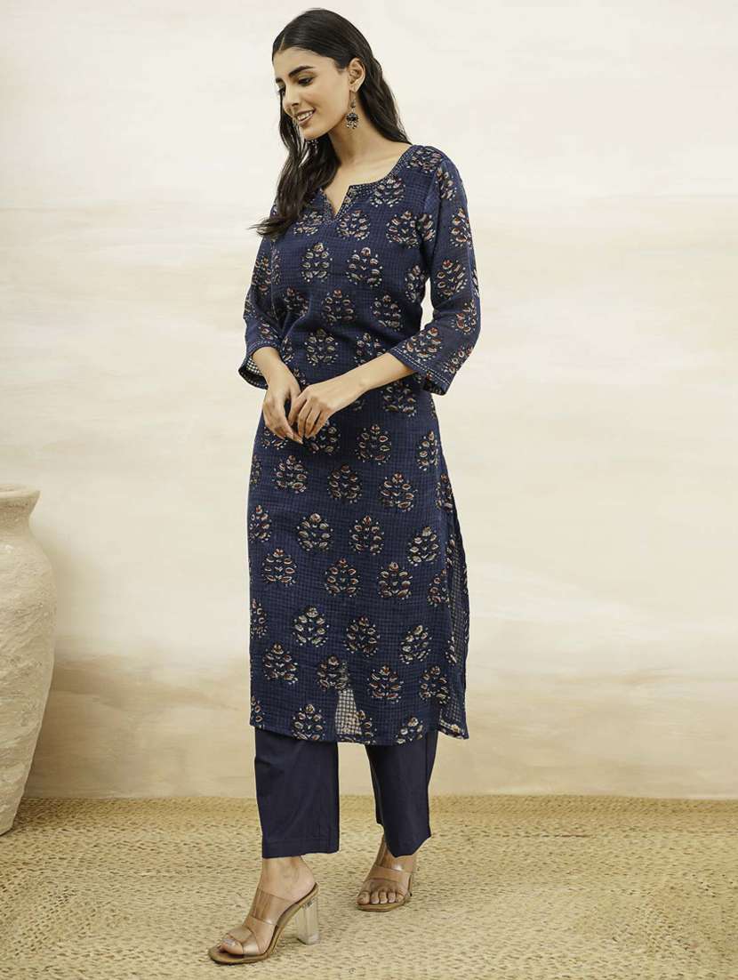women printed three quarter sleeve kurta pant set - 22260733 -  Standard Image - 1