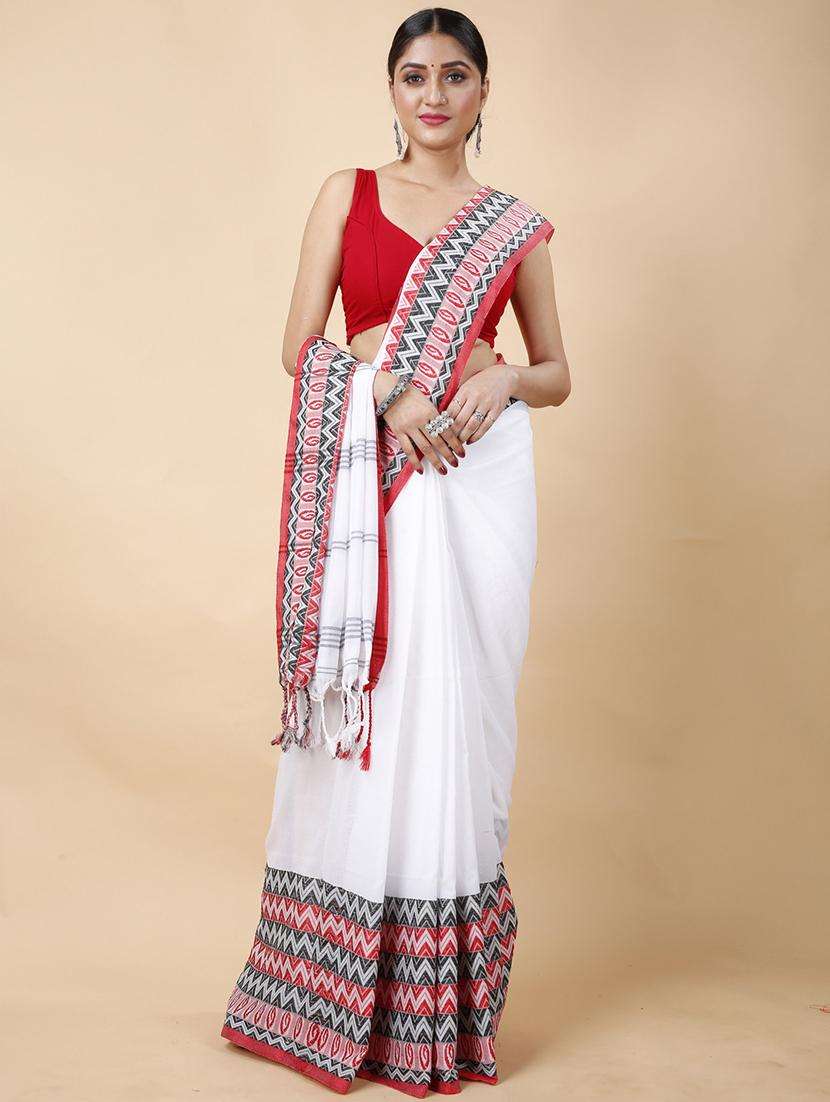 women solid with bordered handloom saree - 22260796 -  Standard Image - 1