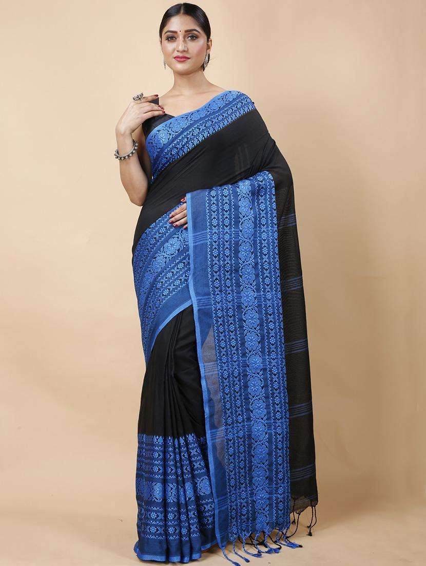 women solid with bordered handloom saree - 22260845 -  Standard Image - 1